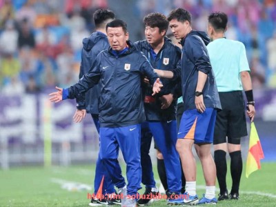 搜狐体育直播-NBA季后赛中，球队如何通过轮换阵容保持体能和战斗力？（nba轮换阵容是什么意思）